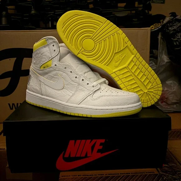 Jordan retro 1 high size 9.5 men